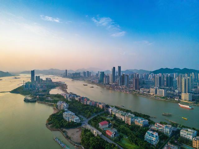 如何建设与维护晋江市的网站