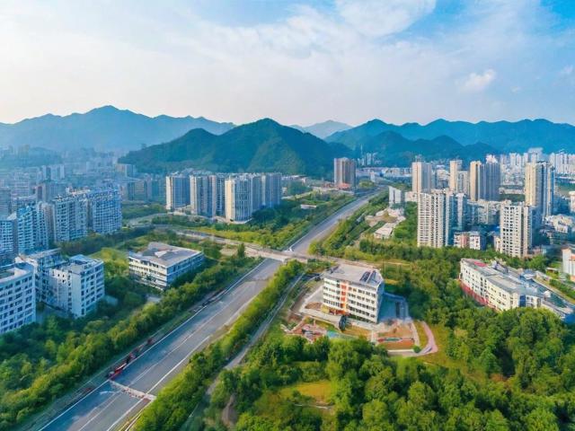 于都中考分数排名网站，助力学子精准定位，实现梦想起航