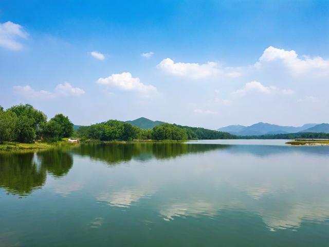 平湖中小型网站优化排名提升策略，打造在线品牌新高度