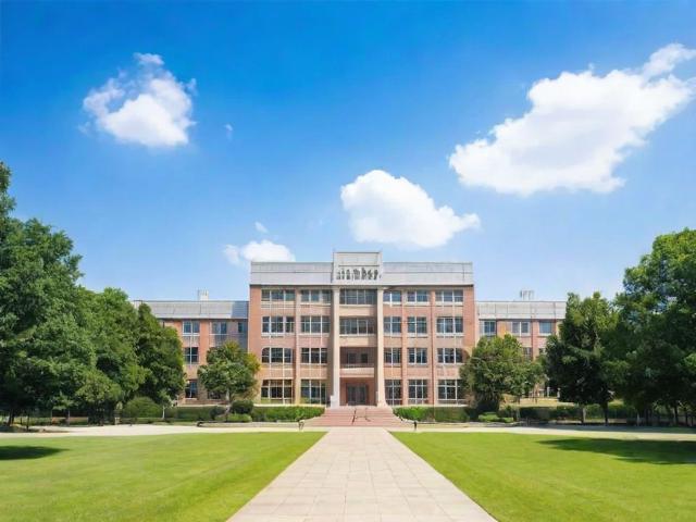 揭秘大学综合排名，看哪些网站一网打尽？