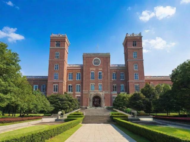 文学网站排名推荐，盘点国内十大知名大学文学网站